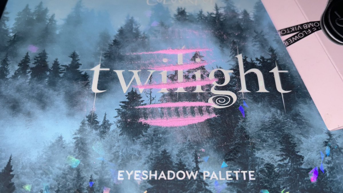 lines on the twilight palette