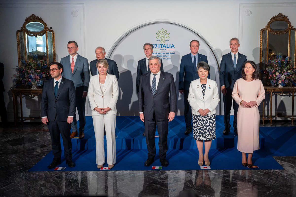 Good meeting with #G7 foreign ministers & @DmytroKuleba on support for #Ukraine. More defences & more ammunition are on the way. Also discussed tackling support for #Russia’s war effort from China, DPRK & Iran. #NATO stands with Ukraine.