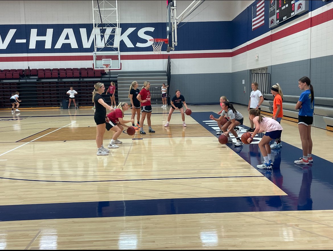 🚨Summer Camp Date🚨

Come join our VHawks WBB Family for our brand new one day Youth Skills Camp!! Join us for skill development and advancement, live play, and of course Money Shoot!! 💵

June 13th: 9am-1pm
Ages: 5th-8th Grade 
Resister at:
viterbowbbcamps.com

#GoVHawks