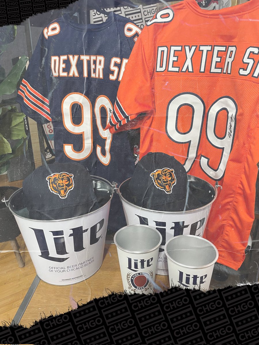 Hang out with Former Bears Gary Fencik and @CoreyWootton while having a chance to win some signsd Gervon Dexter Jerseys! BE AT @joesonweedst on April 26th!! 🍻 Presented by @CollectorCave!