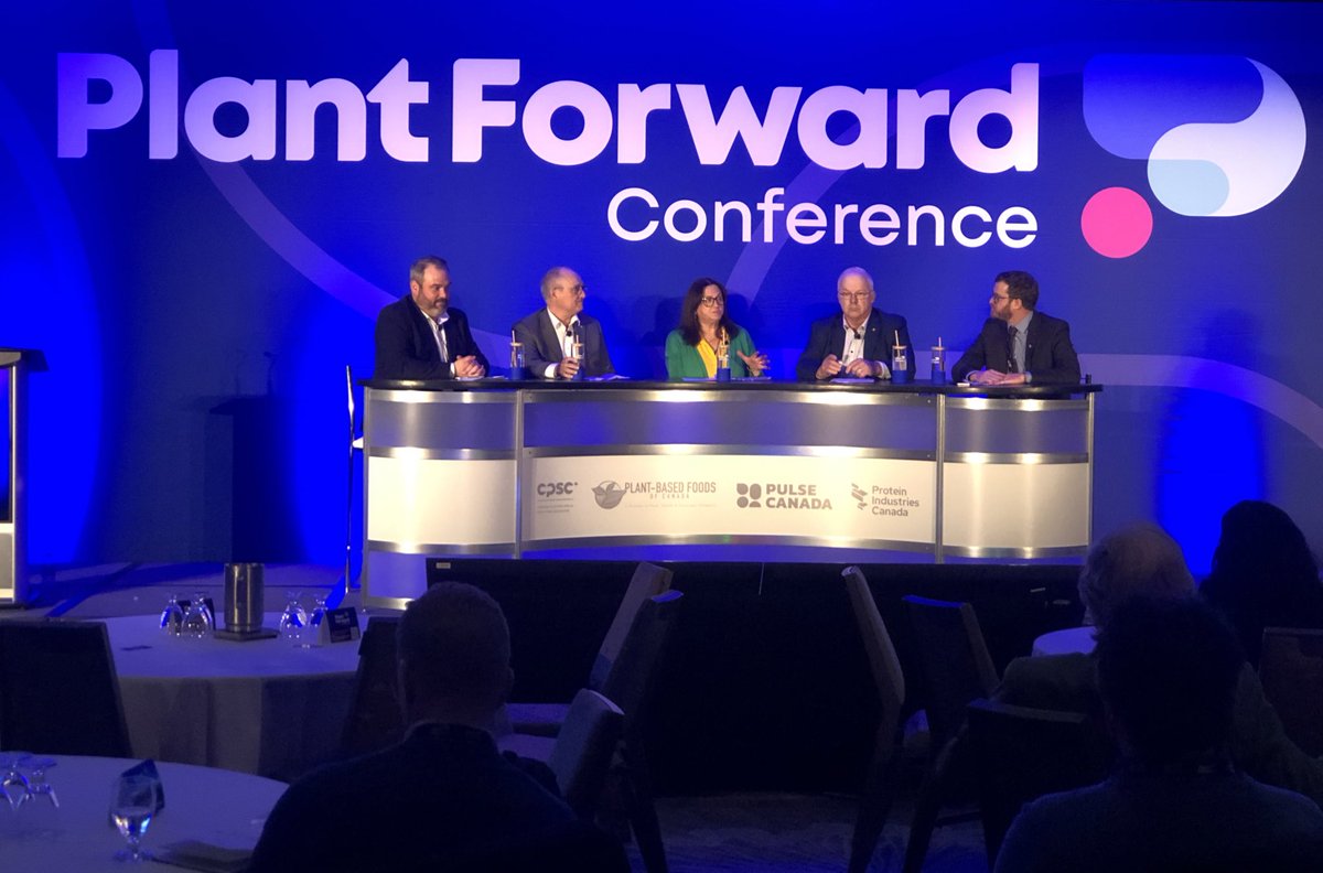 JeffHEnglish's tweet photo. Great comments on the sustainability of Canadian Ag from @hugewalleye, @KevinAuch & @DenisPulse at Plant Forward in Toronto.
Important to take the message directly to audiences who market CDN products here in Canada and around the world. #PF24 https://t.co/w0SA79YRY0