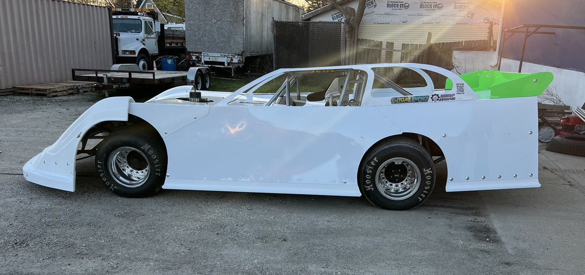 MMENT_1's tweet photo. Dale Markham picked up his Zeus race car Mon. We gave this one the works with a fresh powder coat, new deck &amp; body, fresh set of Integra Shocks. Good luck to Dale as he’s going to take on the Mars Series &amp; run for rookie of the year. #Zeusracecars #DNMpowdercoating
#integrashocks https://t.co/BXufgkGofz