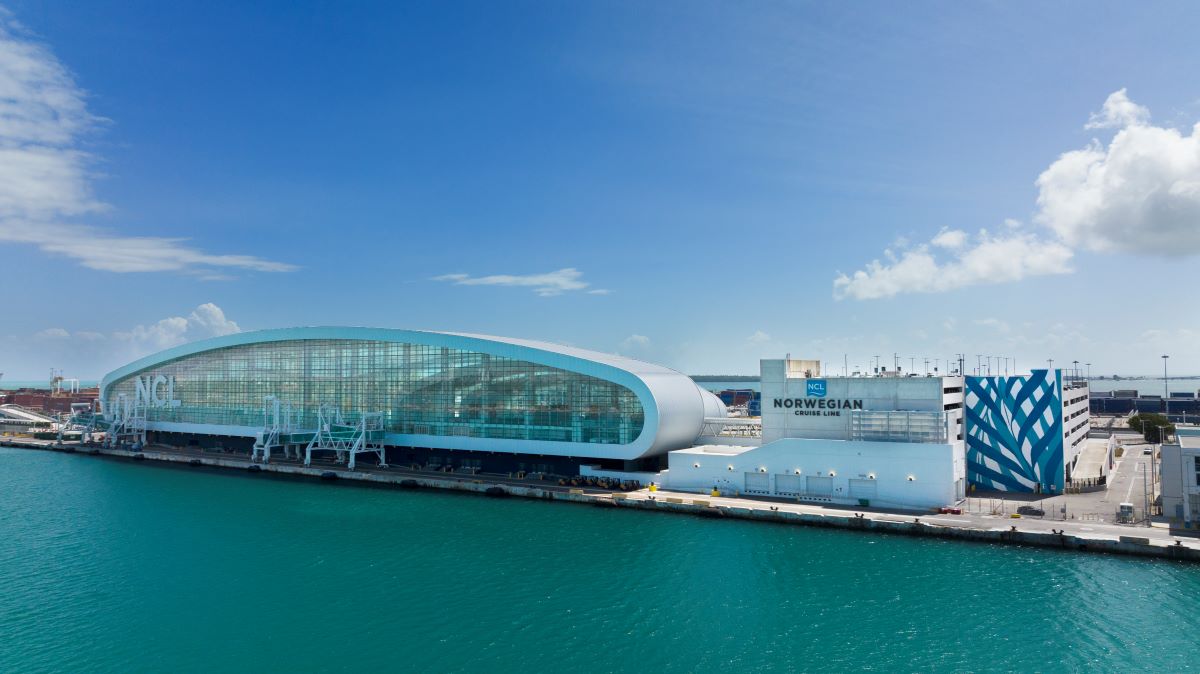 GreaterMiamiCVB's tweet photo. Set sail into the future of travel and tourism! 🛳

Join us on 5/21 at @PortMiami's @CruiseNorwegian Terminal B for #GMCVB's State of the Travel + Tourism Industry! The voyage kicks off at 3 p.m. 

Tickets: https://t.co/h9ikhhjJ6m https://t.co/50QGmc1uwj