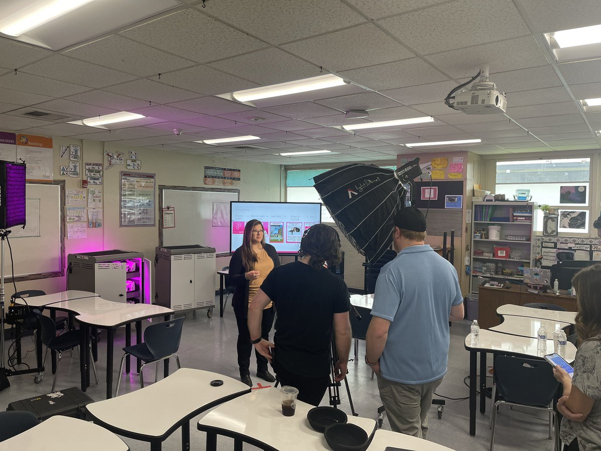 Today @PomonaHighPUSD math teacher Trudi Croy shares her experience using @PrismsOfReality to increase students learning math! #VirtualReality #ProblemSolvingTeaching #Collaboration