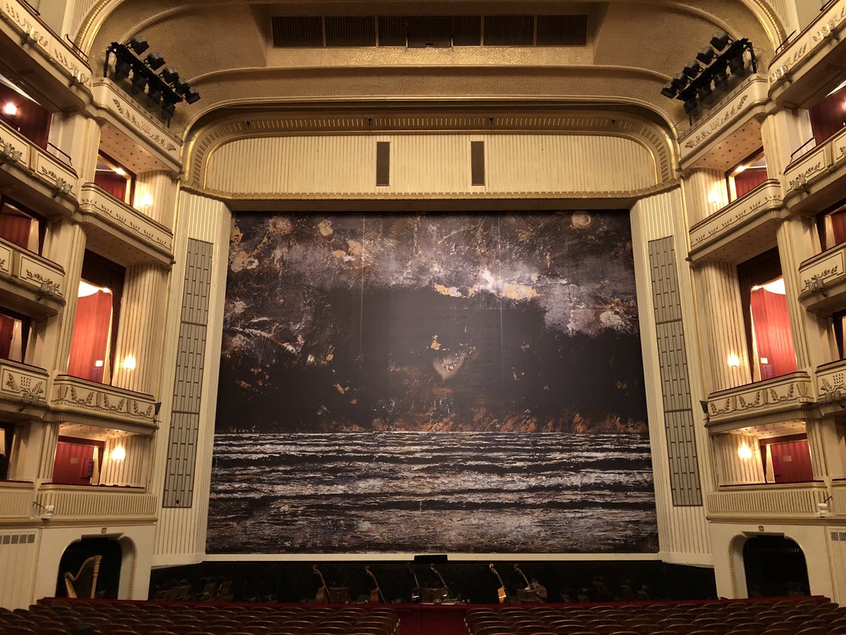 RandyShanofsky's tweet photo. #Carmen
#WienerStaatsoper
#ViennaStateOpera https://t.co/CORjdiiNoD
