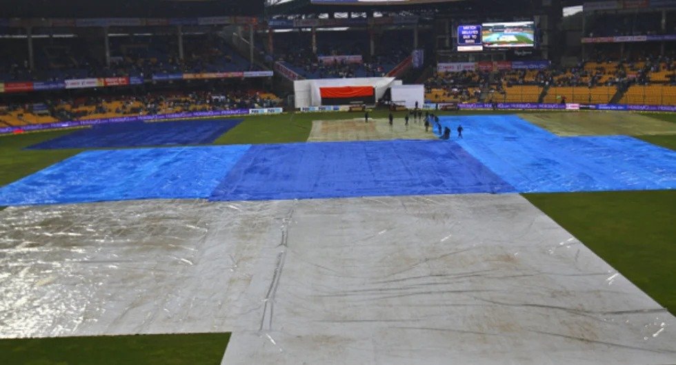 #Update #PakvsNz2024
Continuous rain delays start of play, 1st T20I match likely to be washed out.
#PakistanFirst #PAKvNZ #BabarAzam #T20Iseries