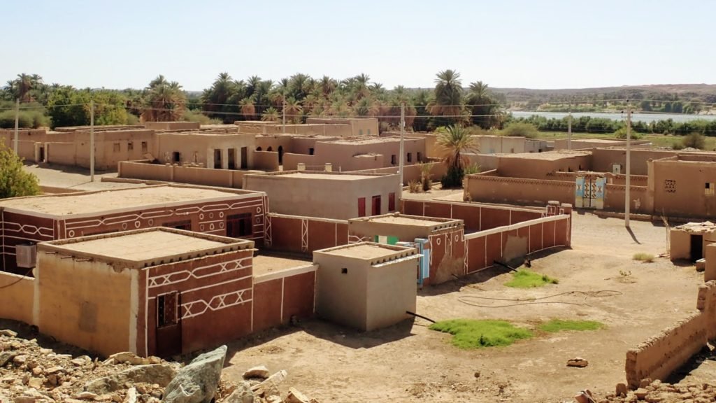 Sudanese Village Near Wawa with Typical Mud Brick Construction - Sudan.

#SudaneseCulture  #ثقافة_سودانية