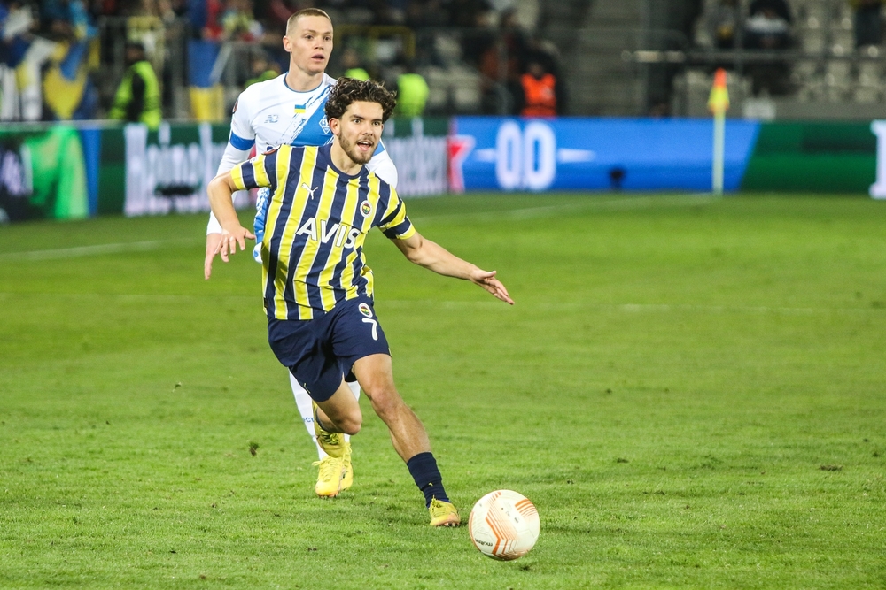 🚨🇹🇷💸 Ferdi Kadıoğlu | From Turkey: Arsenal to make offer for fullback at end of season • Romain Poirot is said to have compiled the scouting dossier which decision is said to be based on, and he's watching again tonight sportwitness.co.uk/arsenal-make-o… #afc