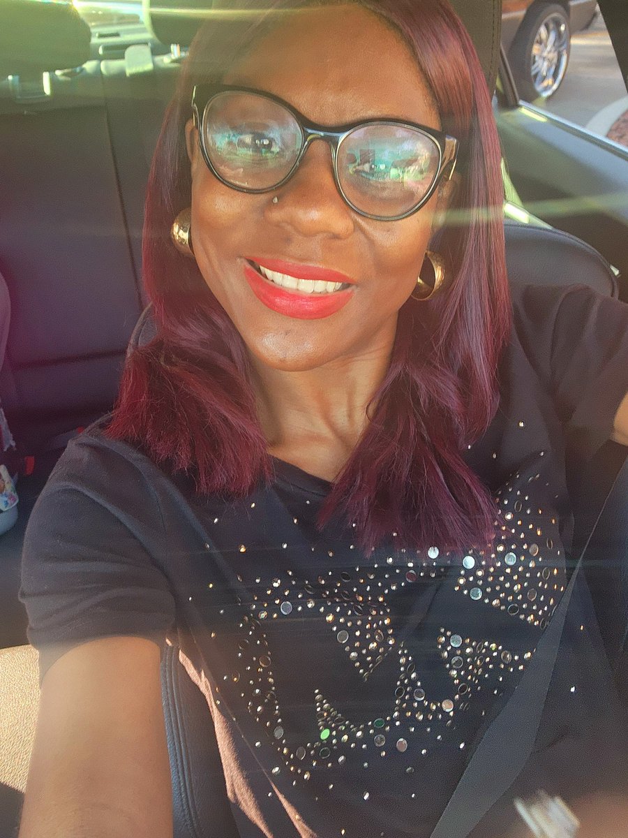 Happy Thursday... Live, Love And Smile, Nobody Ain't Pressed But The Devil (lol)

#Bloggingwithapril #lifestyle #SouthCarolina  #beautyandbrains #Thursday #letsgo #fyp

@highlight