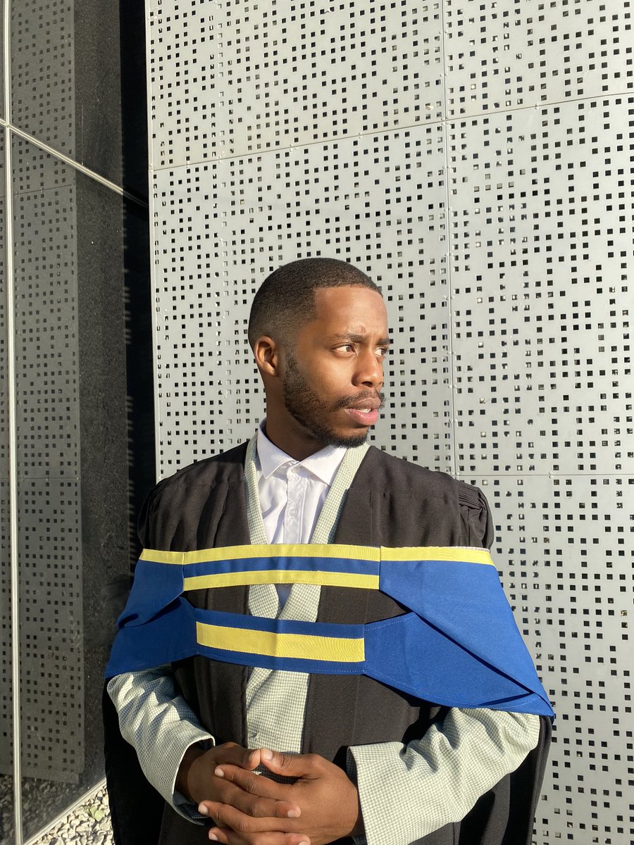 I did it again , ndiyabulela mdali 🎓👨🏾‍🎓

#Grad24