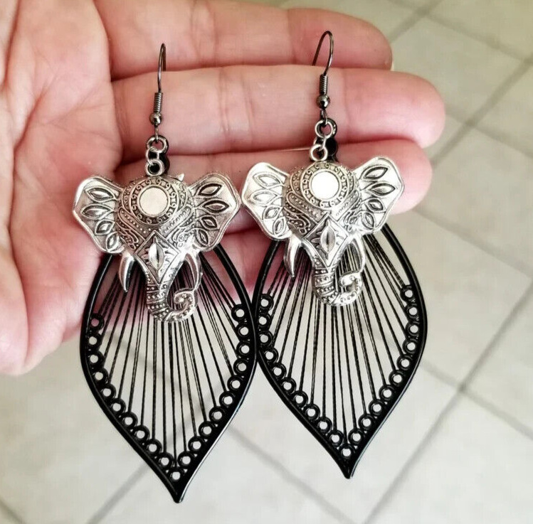 Large Elephant Earrings Elephant Jewelry Long Dangle Teardrop Black Earrings #jewelry #earrings #elephant #elephants #elephantjewelry #elephantearrings #statementearrings #giftsforher #boho #bohostyle #bohemian #bohemianjewelry #handmade

ebay.com/itm/1863994231… #eBay via @eBay