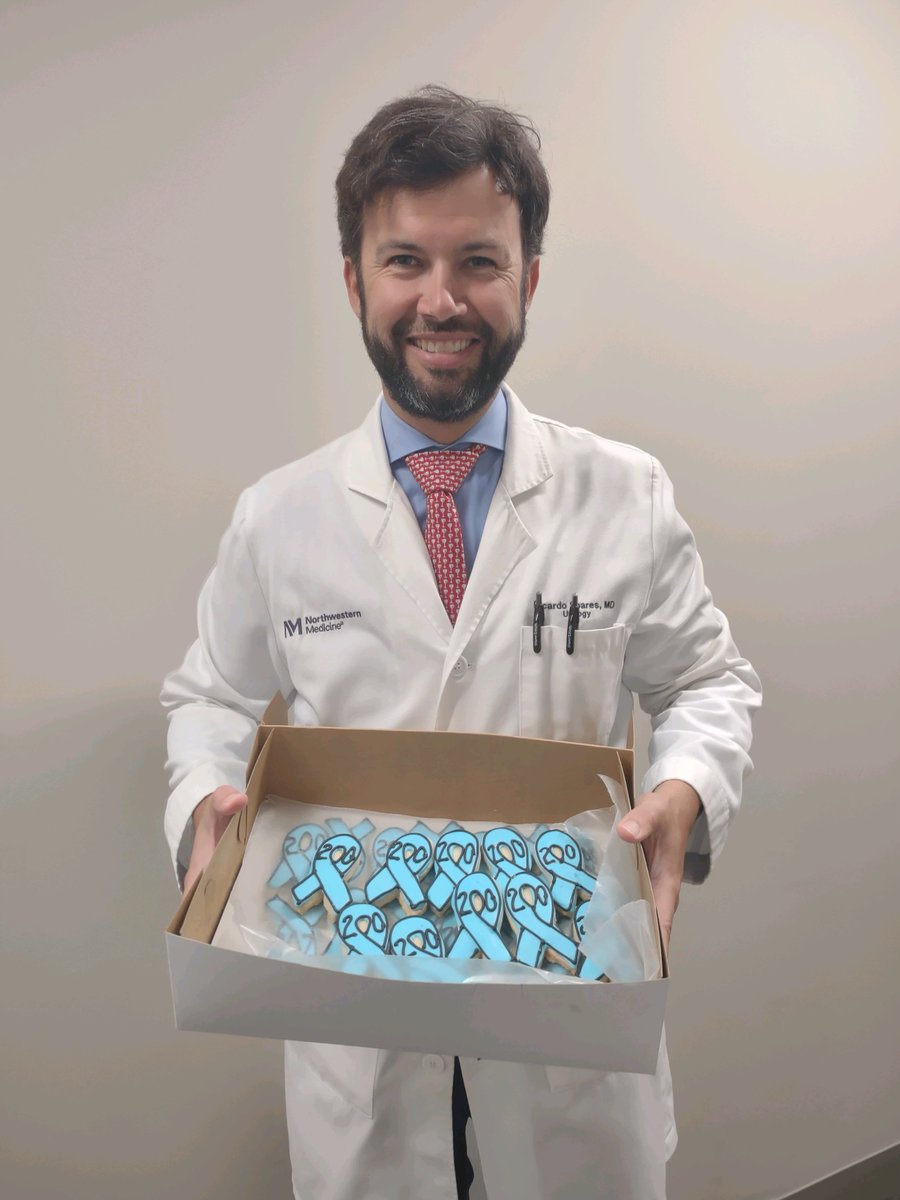 Congratulations to @NorthwesternMed urologist, Dr. @soares_uro, on his 200th robotic prostatectomy at the Northwestern Medicine Kishwaukee Hospital! We are so proud to have you as a member on our team and looking forward to 200 more! 👏