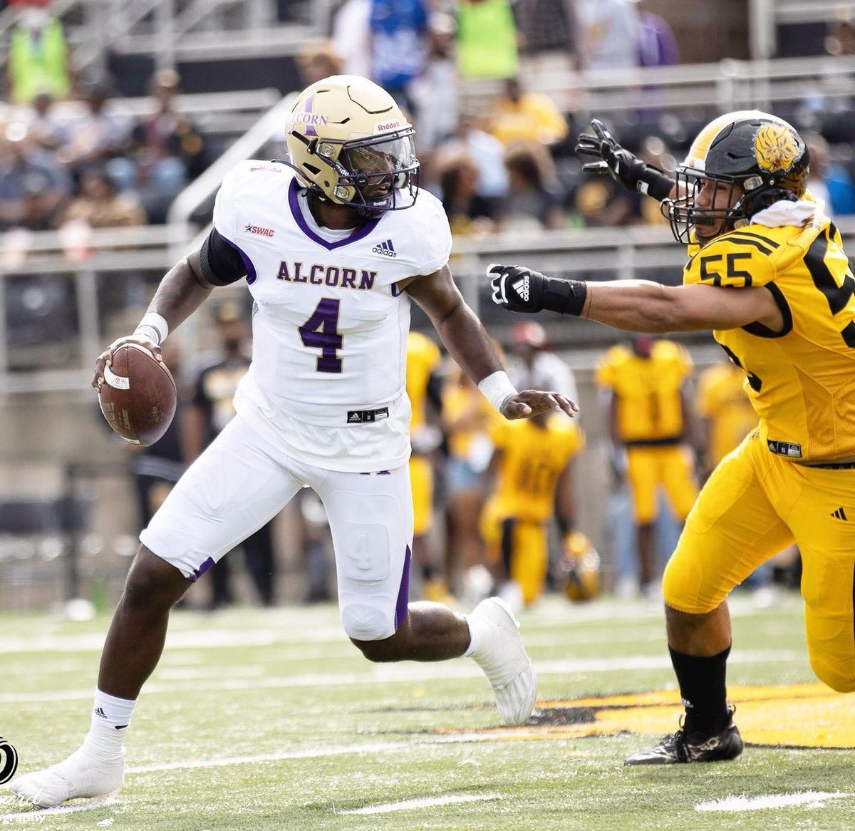 Juelew18's tweet photo. Alcorn state offered 💜 @Taylor_DwayneJr https://t.co/Y6C8XjxQqq