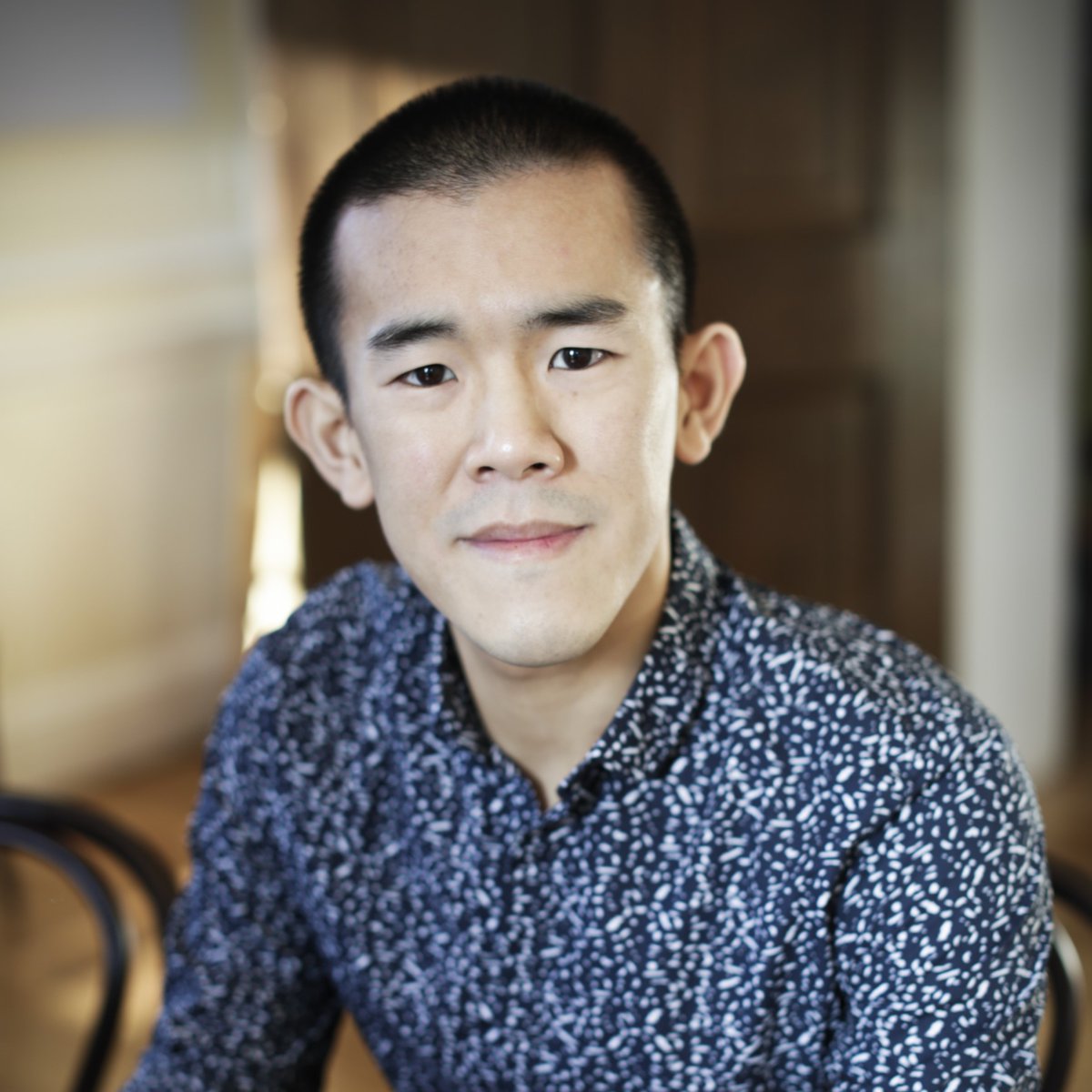 ARVOinfo's tweet photo. Join Pulitzer Prize winner/bestselling author @edyong209 in exploring the realm of animal perception at the @ARVOinfo /Alcon Opening Keynote (May 5, Seattle). #ARVO2024 attendees will have a chance to take home a signed copy of his book, An Immense World. https://t.co/8V3Dftwdsz https://t.co/mSSQTlOiCA