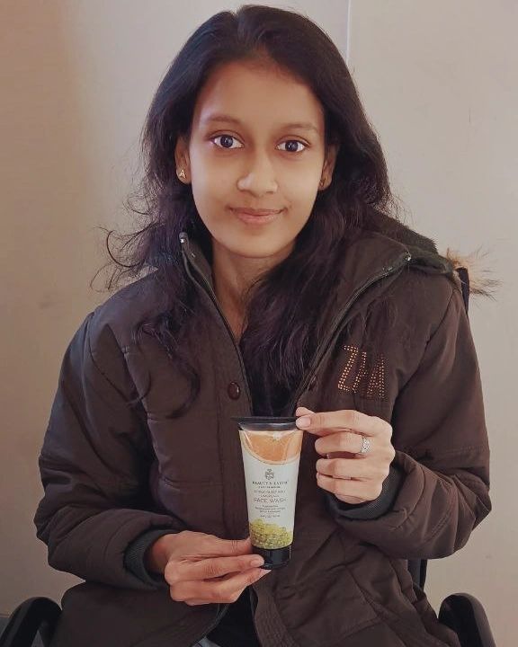 BeautynEarth's tweet photo. Energize your skin with our Citrus Blast & Limepearl Face Wash! ππIt's the ultimate refreshment for a vibrant complexion.
πGet it -https://t.co/MKQY7lZf8h
#CitrusSkincare #LimepearlGlow #SkinRevival #FreshComplexion #SkincareEssentials #NaturalIngredients #CrueltyFree #beauty https://t.co/RKGY7LQ9Z3