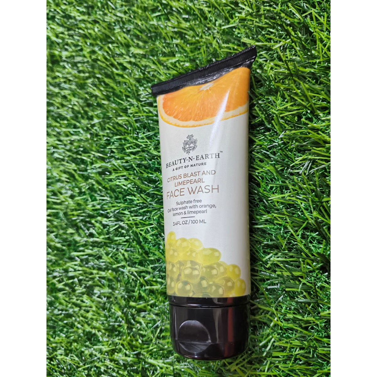 Energize your skin with our Citrus Blast & Limepearl Face Wash! 🍊🍋It's the ultimate refreshment for a vibrant complexion.
🌟Get it -beautynearth.com/.../citrus-bla…
#CitrusSkincare #LimepearlGlow #SkinRevival #FreshComplexion #SkincareEssentials #NaturalIngredients #CrueltyFree #beauty