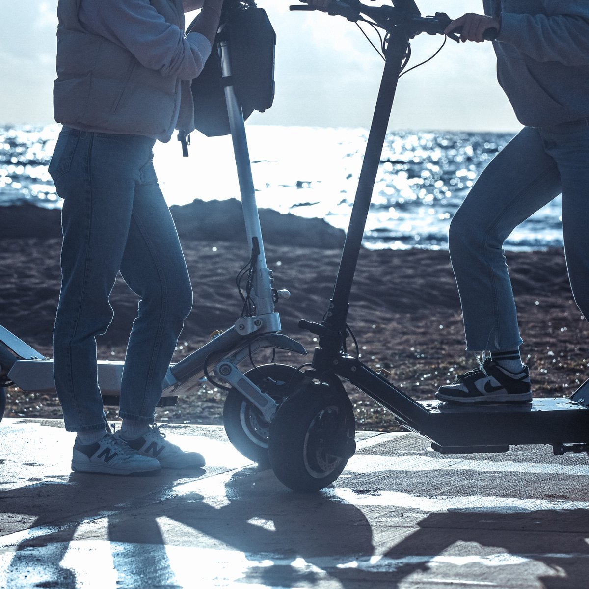 flash_motors_'s tweet photo. The Flash Motors Infinity X Series is perfect for companions because life’s best journeys aren’t meant to be experienced alone.
https://t.co/DaEk44XbKr 🛴🔥
#FlashMotors #InfinityXSeries #Sunset #PhotoOfTheDay https://t.co/dVHlRljr56
