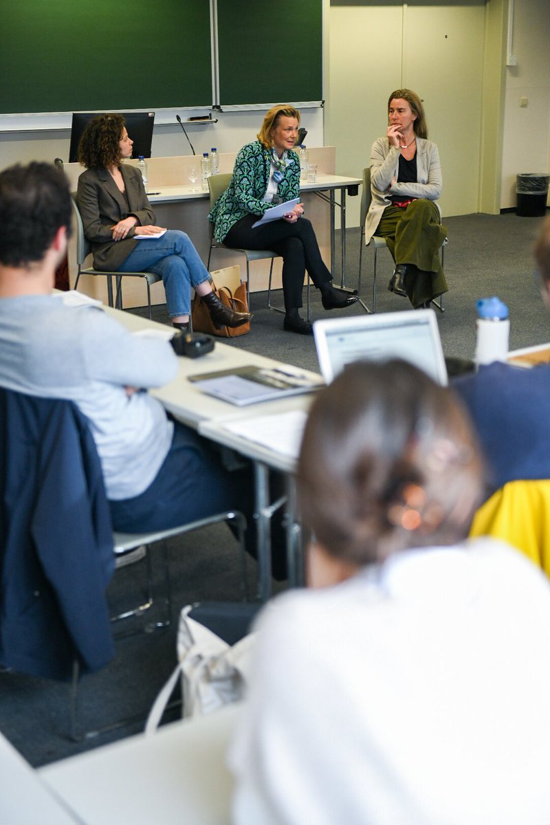 We are delighted to receive Katharina von Schnurbein @EUAntisemitism, @EU_Commission coordinator on combatting antisemitism and fostering Jewish life, and @AlinaBricman, former president of @EUJS, to engage with our students today.