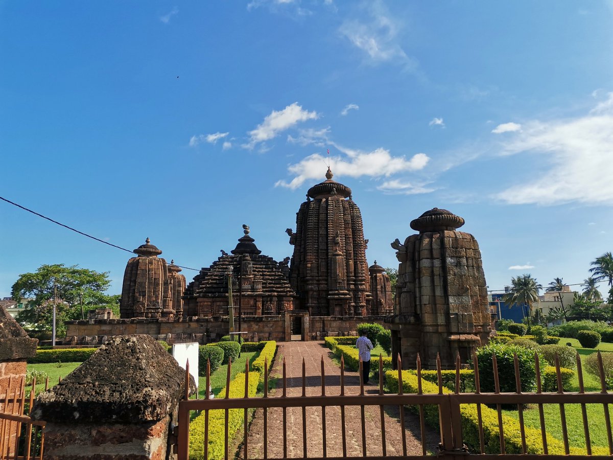 Today is world heritage day. 
Every architecture, Temple , past glory are symbol of our civilization. 
Odisha's heritage is ignored by ASI, poorly classified and preserved.
Still there are many potential World heritage sites in odisha yet to be recognised.
#WorldHeritageDay