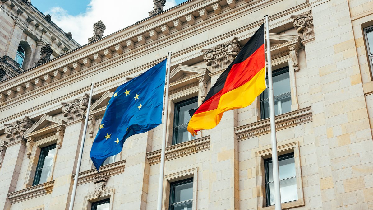 The European Commission is expected to sue Germany for charging its neighbours an extra fee for buying gas from its storage, seen as flouting the EU's single market rules, two sources familiar with the matter said. 👉 zurl.co/9d57
#EUBN #Gas #Germany