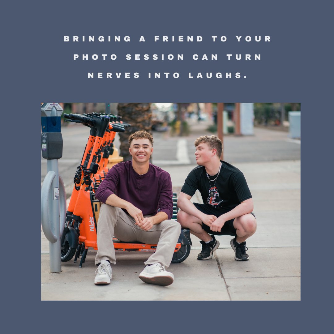 Keep your hair and makeup true to you for your senior photos. 🌼 Staying natural not only boosts confidence but also captures the real you. For more insights on acing your photo session, visit my blog. picture-lady.com/2024-behind-th…