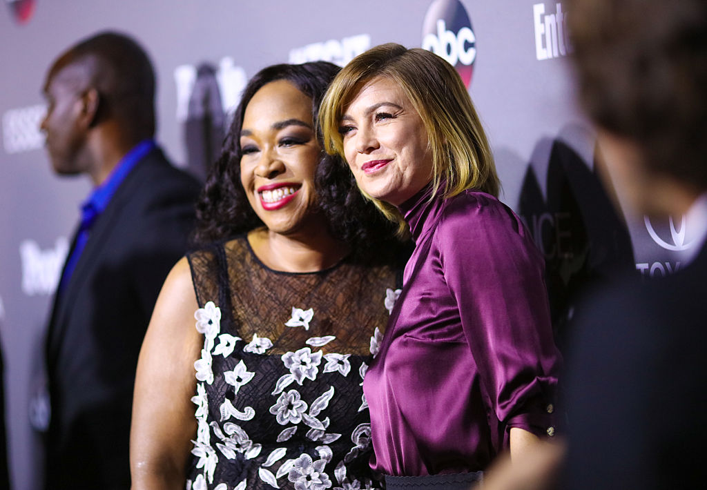 As the brains behind successful ABC shows such as ‘Grey’s Anatomy’ and ‘Scandal,’ writer, showrunner and executive producer Shonda Rhimes has dealt with her fair share of backlash from disgruntled fans. bit.ly/3w07gVF