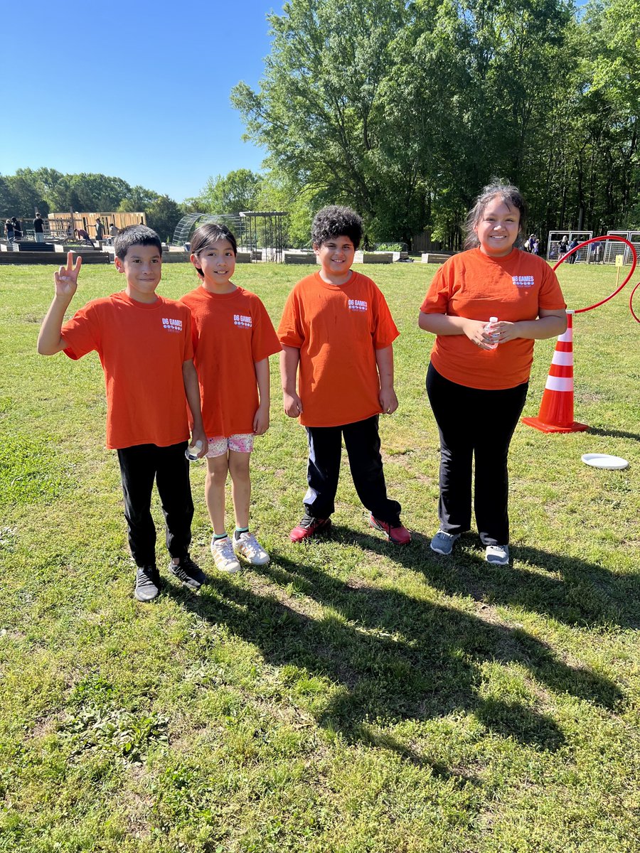 SpartDistrict6's tweet photo. In our final D6 Games of the year, students were able to practice their golf swings, race through an obstacle course, and even splash their teachers in the dunk tank! A fun way to end another great year of the D6 Games! #d6experience https://t.co/onKEtV5BOX