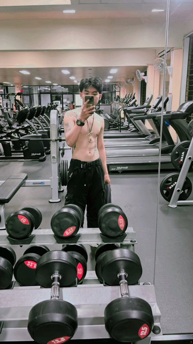 PLaexa's tweet photo. เบื่อหน้าเพื่อนนั่งเล่น
#ปทุมธานี #รังสิต https://t.co/DaK5LtV7xK