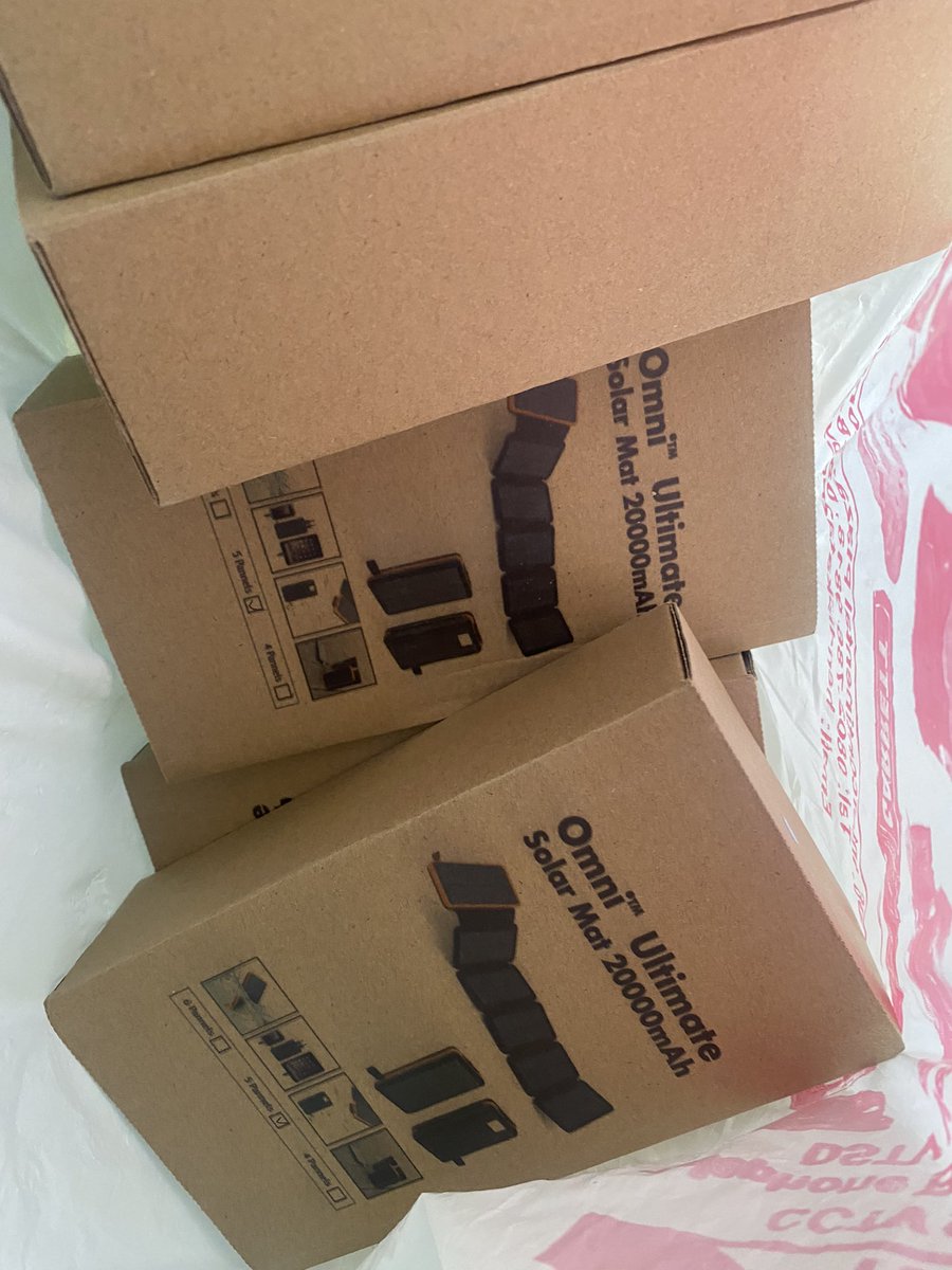 arcjamesQ's tweet photo. Zualakate, i don deliver my polling unit, Thank you. #SolarPowerBank https://t.co/fViFr8yuBd