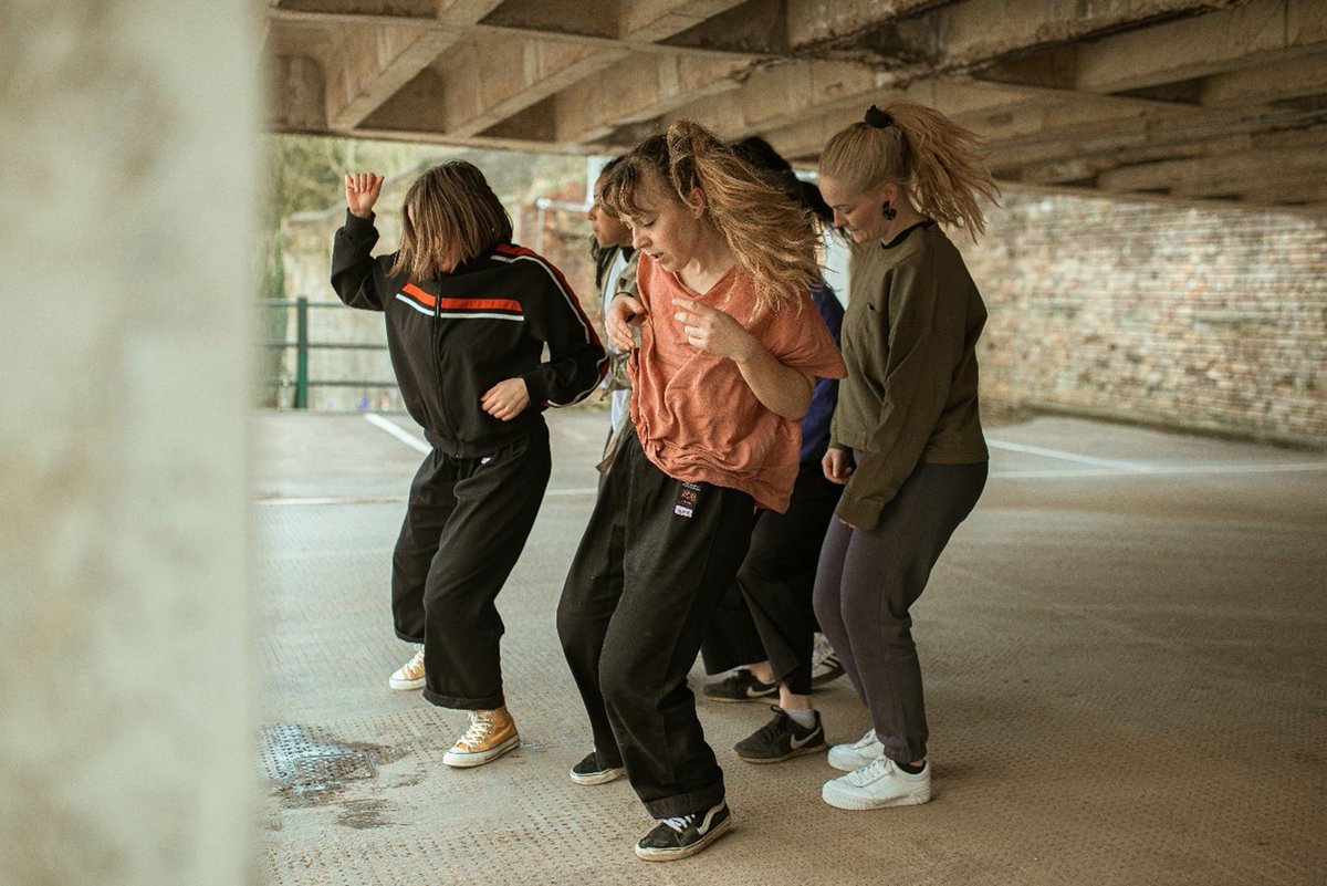 Join professional dance artists in the studio at @ThePlaceLondon as they deliver week long classes 👉 theplace.ws/pro These classes are designed for professional dancers, recent graduates, and technically advanced dancers.