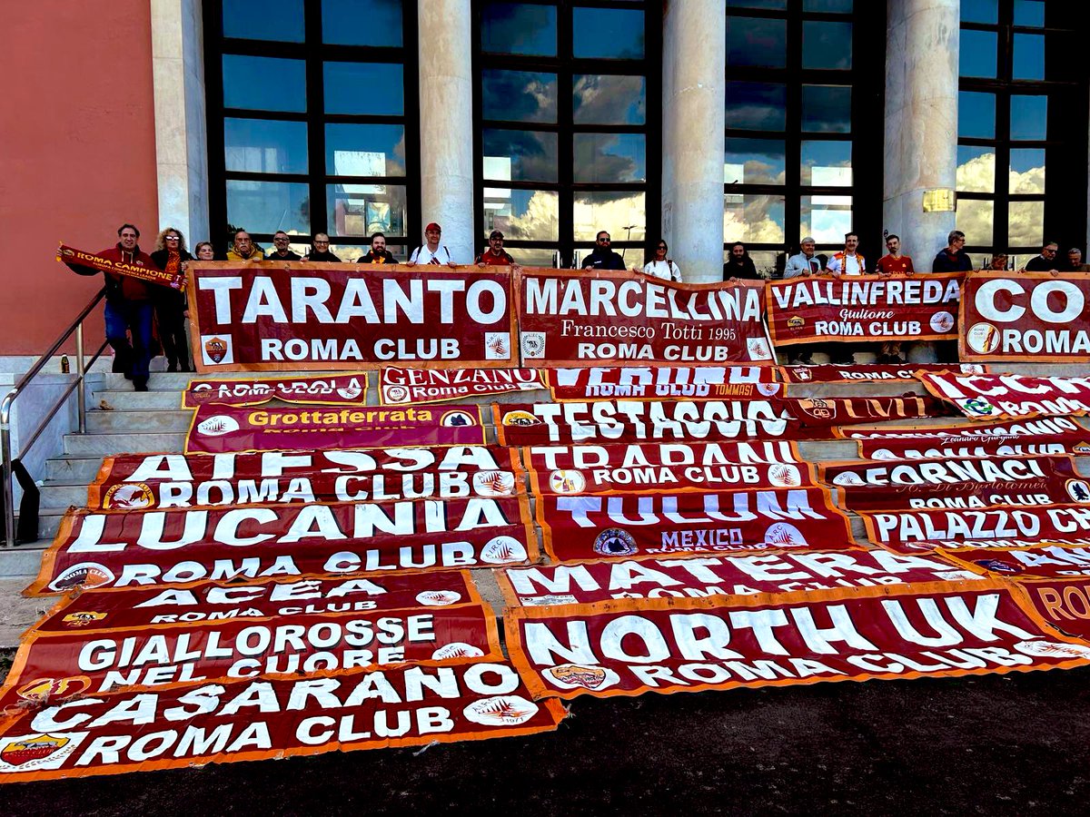 AS Roma North UK (@asromanorthuk) on Twitter photo North UK sempre presenti! Uniti con tutti i club del <a href="/airc1971/">A.I.R.C.1971</a> e del mondo! DAJE ROMA ๐จ๐ฅ๐บ North UK sempre presenti! Uniti con tutti i club del <a href="/airc1971/">A.I.R.C.1971</a> e del mondo! DAJE ROMA ๐จ๐ฅ๐บ