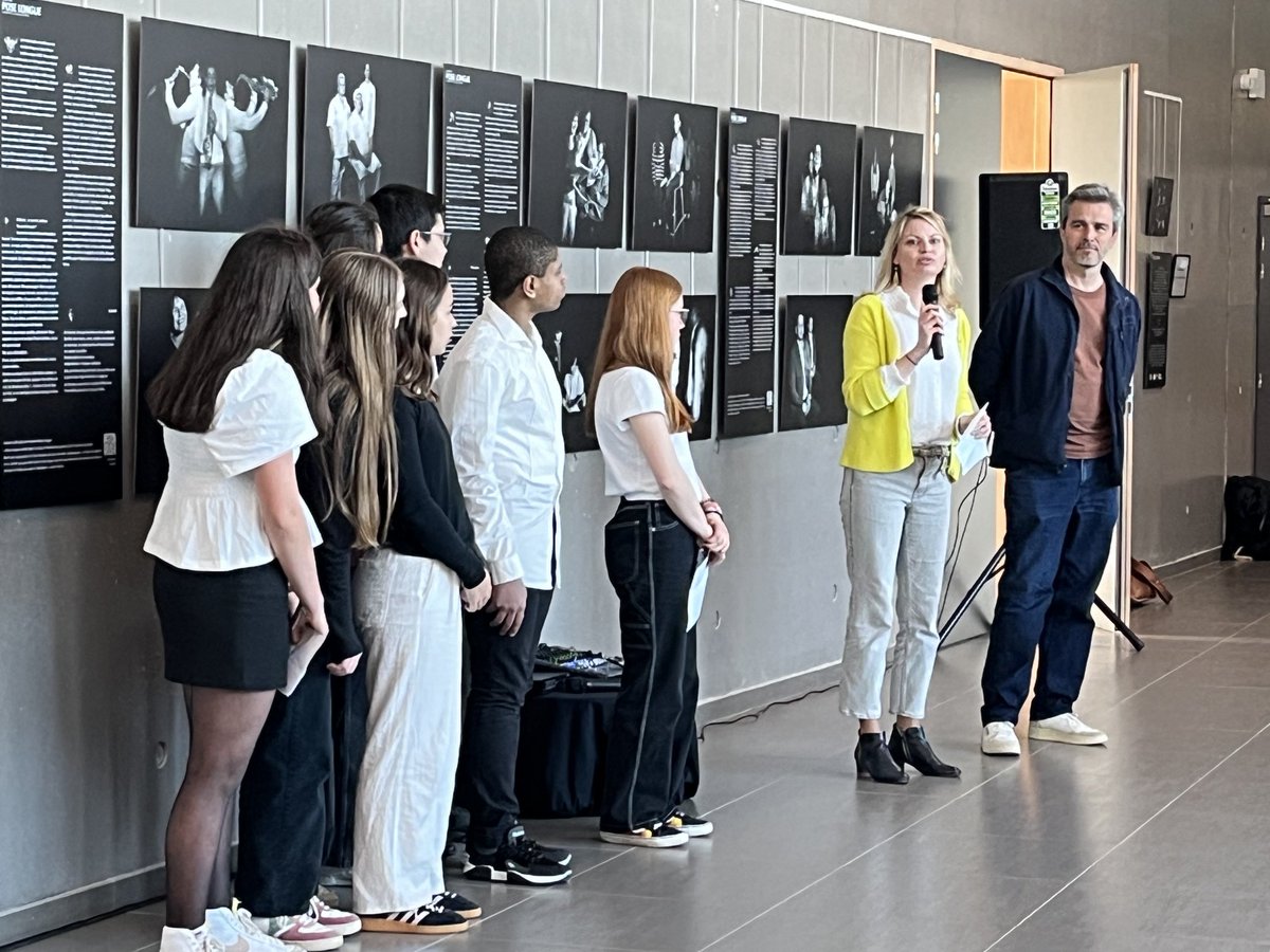 Vernissage de l’exposition « Pose longue » au lycée Corbière à Morlaix. Félicitations aux élèves de 2nde 6 et à leur professeure ⁦@AnneDrean⁩ pour ce projet incroyable qui met en valeur tous les gens travaillant dans ce lieu ⁦@DRAEAC_Bretagne⁩ ⁦@regionbretagne⁩