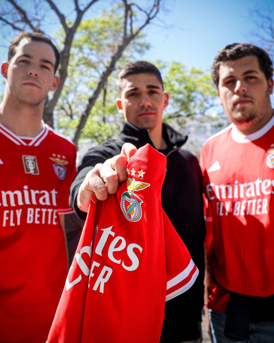 SLBenfica's tweet photo. 🔴⚪

#OMSLB • #UEL https://t.co/CF2oTSB6FS