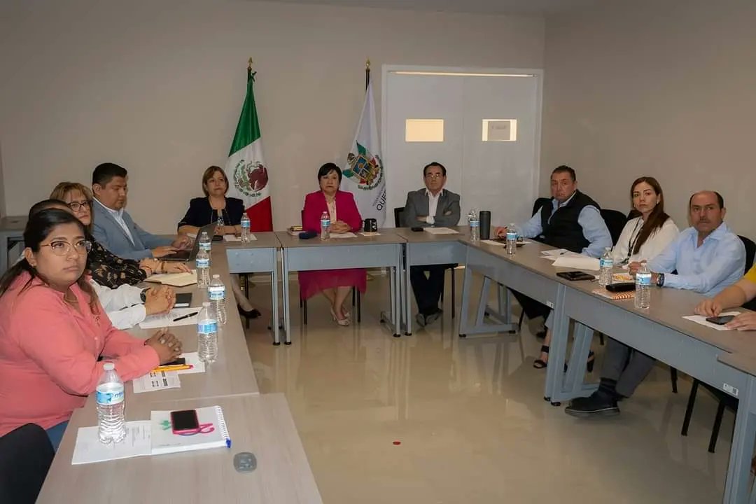 SSalud_Qro's tweet photo. En respuesta a la alerta sanitaria emitida por la Secretaría de Salud, el Comité Estatal de Vigilancia Epidemiológica #CEVE analiza el panorama nacional y estatal del #Sarampión para tomar medidas preventivas ante la detección de posibles casos. https://t.co/3uQvDKP46J