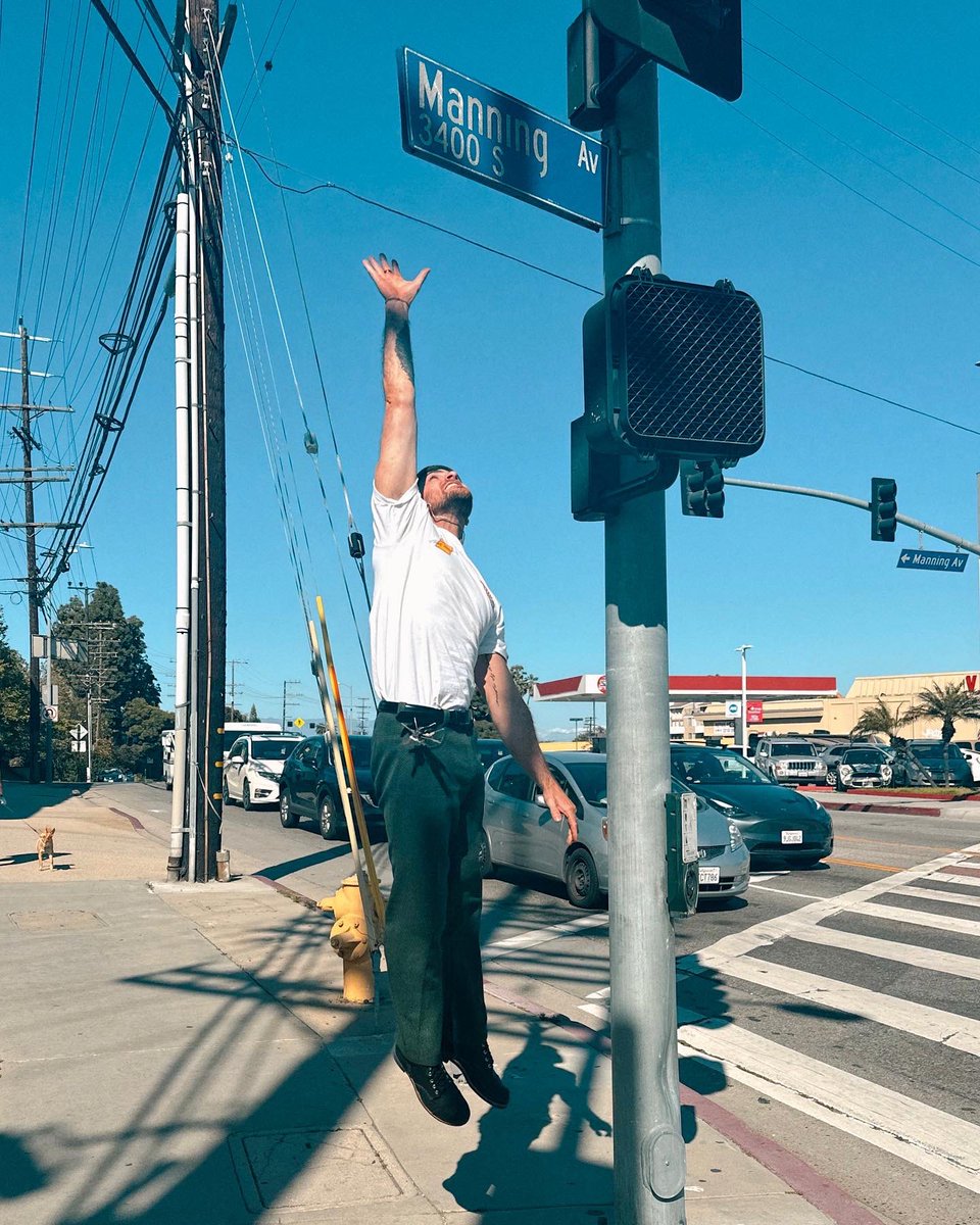 TheRickyManning's tweet photo. See why the people who have heard ‘Mutual’ have that thang on repeat. 😎❤️‍🩹 goooo noooowwwwww https://t.co/uqAGMLkVW8 https://t.co/xahMD6aJB7