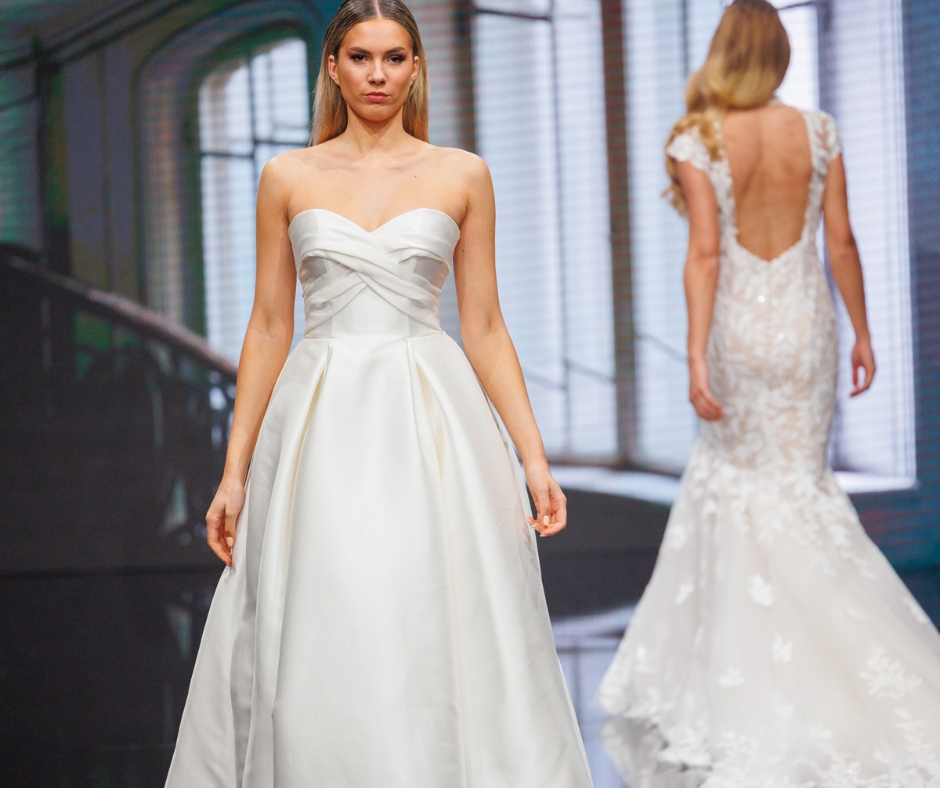 EuroBridalWeek's tweet photo. MINIMALIST SHAPES
This season, the highlight is on luxurious minimalist shapes; you discover the difference in design whilst the Fashion Shows at @EuroBridalWeek.
https://t.co/IE2QdPbWk2
#EuropeanBridalWeek2024 | #MesseEssen, Germany https://t.co/Id8OD7okfM
