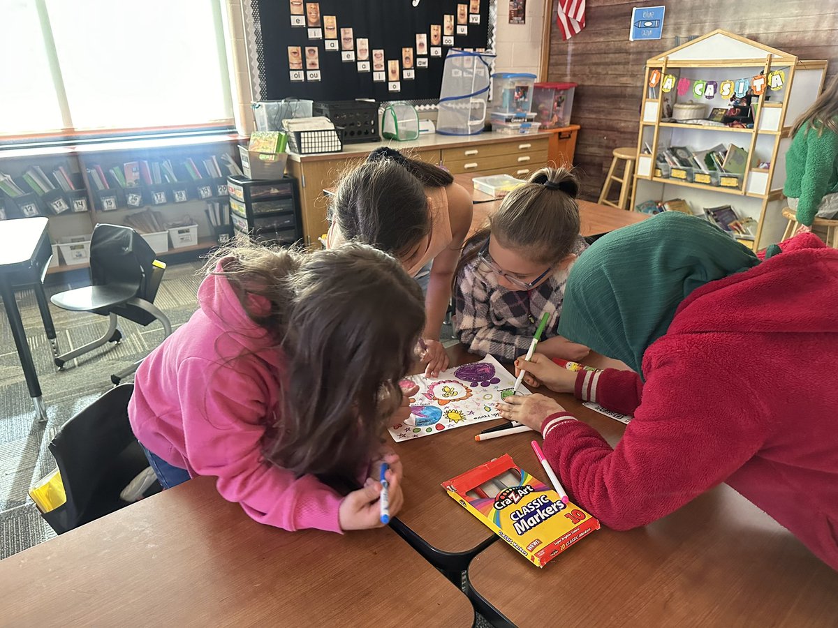 Mrs. Huls tweet media