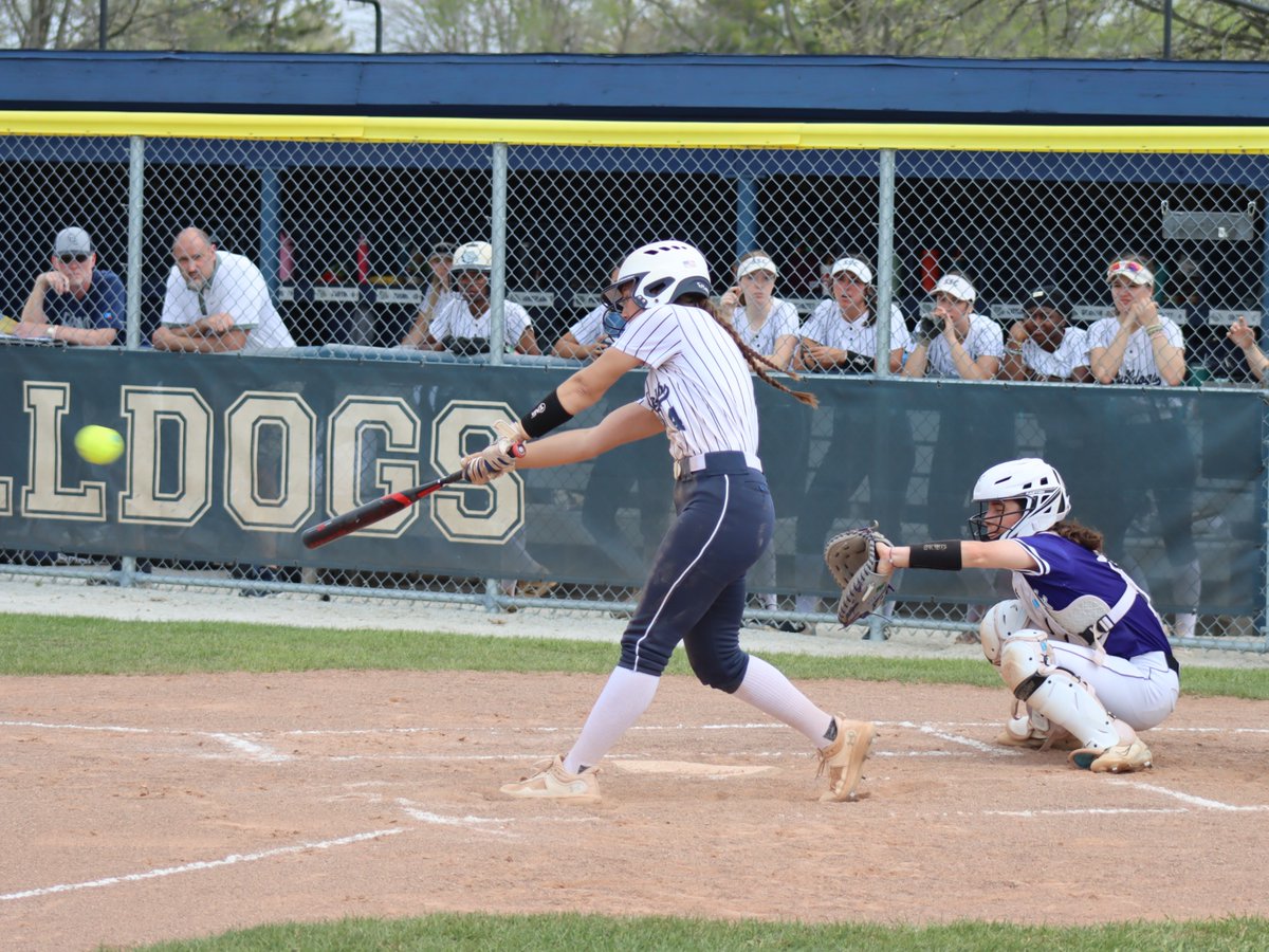 🥎 The SSC Softball Team hosted a great double-header on Tuesday against Joliet Junior College, winning their games 11-3 and 16-8. Check out these shots of our Lady Bulldogs in action!