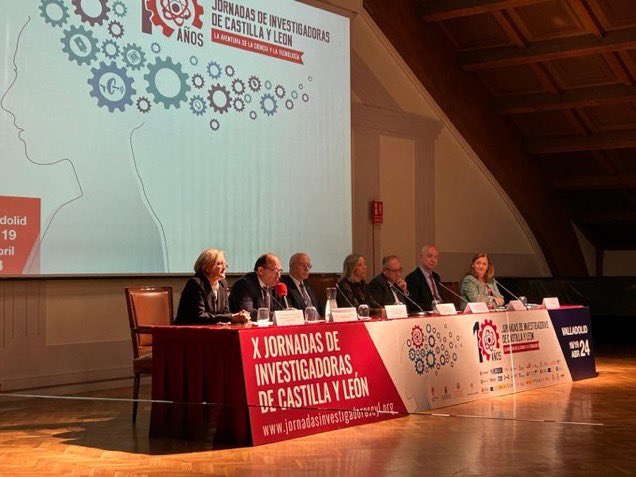 Mluz5Rodriguez's tweet photo. Ya vamos por la X edicion de las #jornadasinvestigadorascyl
 En este X aniversario volvemos a la Universidad de Valladolid con un record de participación: mas de 500 inscritos, 76 comunicaciones orales y 112 posters
Deseamos que disfrutéis de estos días de intercambio científico https://t.co/RWoF2DZ04o