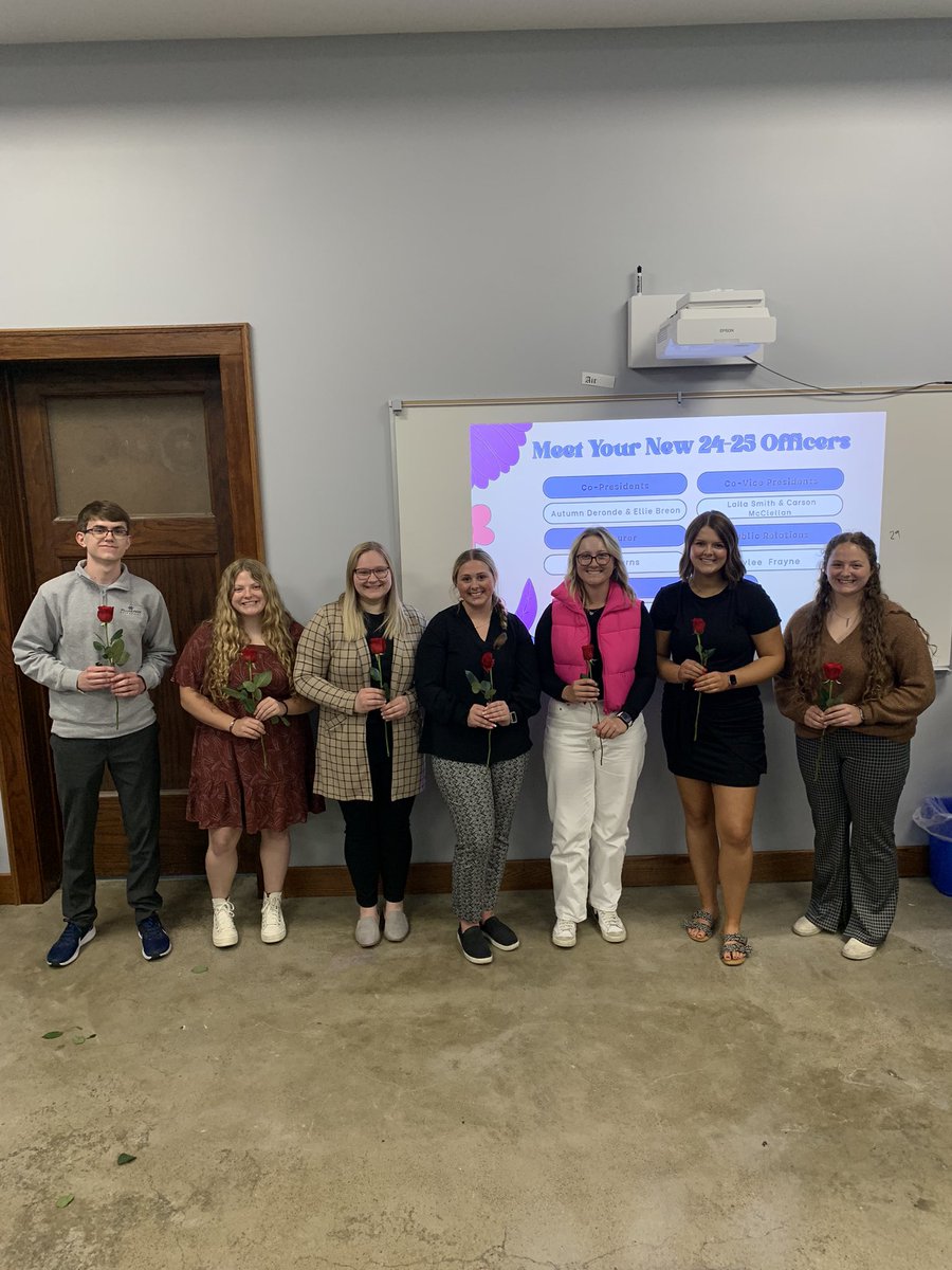 Great meeting today! A big thank you for the student teachers that joined us today, and good luck to our new officers! #WmPennEd <a href="/WmPennEd/">William Penn Education Division</a>