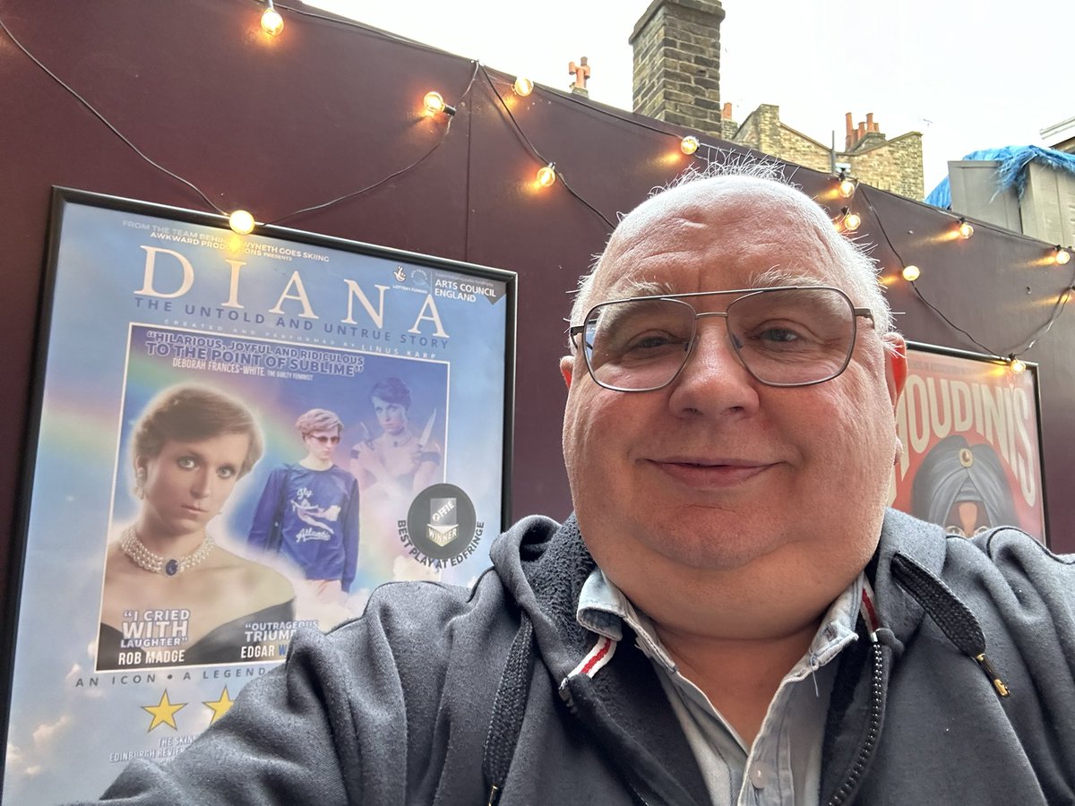 Tonight, taking the lovely Hilary to see @awkwardprods fabulous show “Diana The Untold and Untrue Story” at the Kings Head Theatre @londontheatre1 #review #theatre #Diana #comedy #lgbt