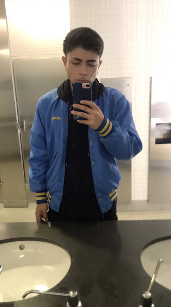 FrankJB_'s tweet photo. Síganme en insta, por allá también me encuero 🫠 

https://t.co/UisnSJvMg8 https://t.co/2i9mr9KDGn
