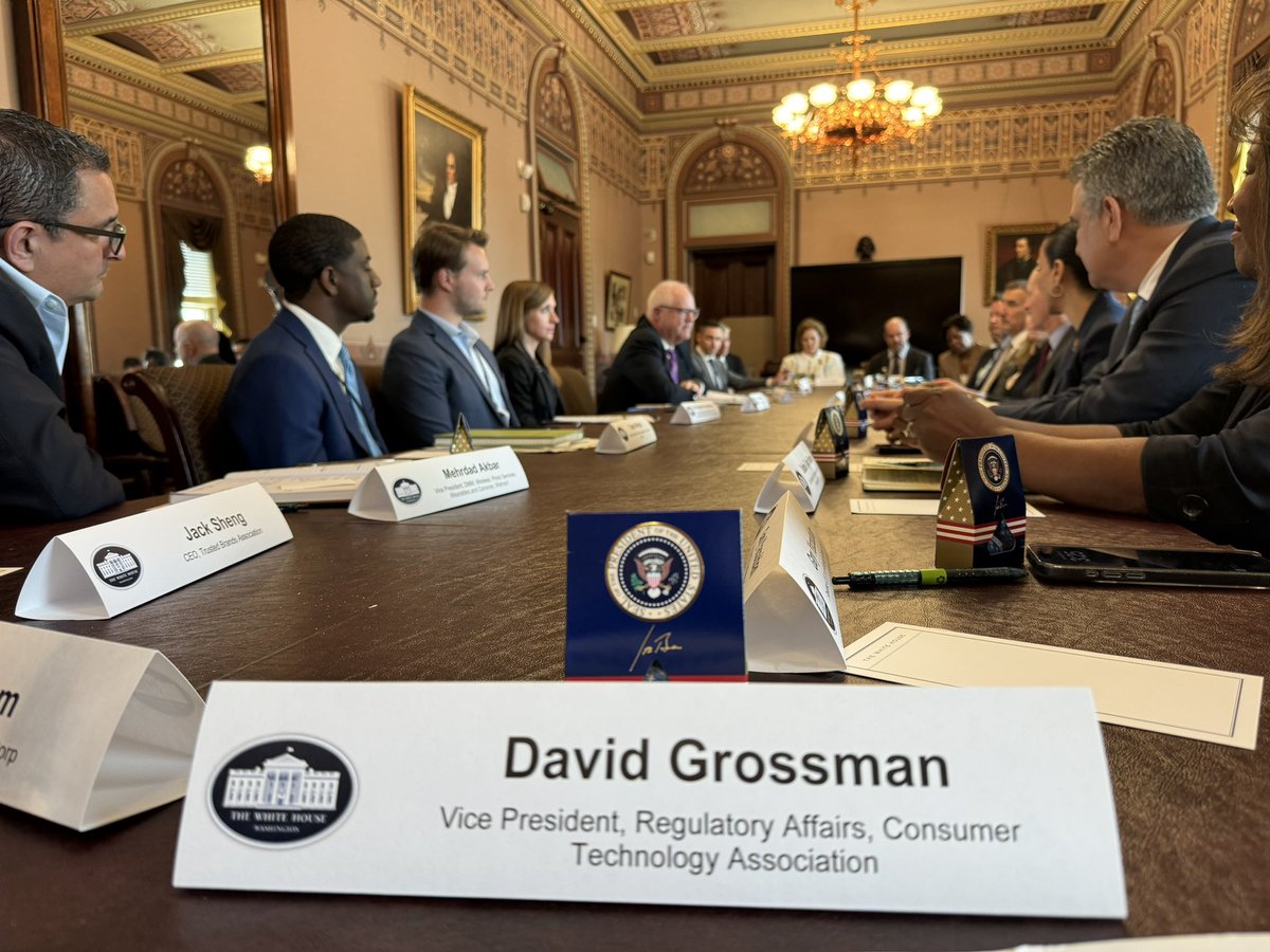 Every year #CTATechWeek brings industry leaders to Washington, DC to share our story with policymakers. Thrilled to have spent time this week with our industry leaders at the @WhiteHouse & on Capitol Hill advocating for policies that promote #innovation and #entrepreneurship.