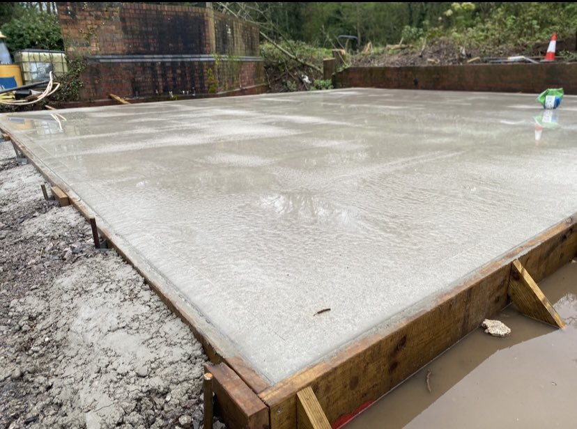 maxstokepark_gc's tweet image. 💧 Irrigation Tank Update 💧

The base has been laid, the tank installed this week and now just having the pipework fitted before being filled

Big thank you to all involved @MGTurf @EvenproductsLtd 

maxstokeparkgolfclub.co.uk

⛳️🏌️‍♀️🏌️

#MPGC #MaxstokeParkGC #Warwickshire #golfing