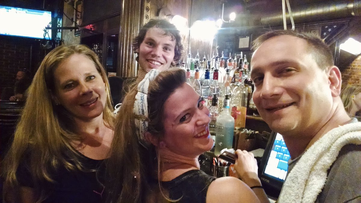 #TBT from ____ (fill in the year). 💫

#memphis #downtownmemphis #ilovememphis #memphistravel #choose901 #bestofmemphis #worldsbestbar #bardog #bardogtavern