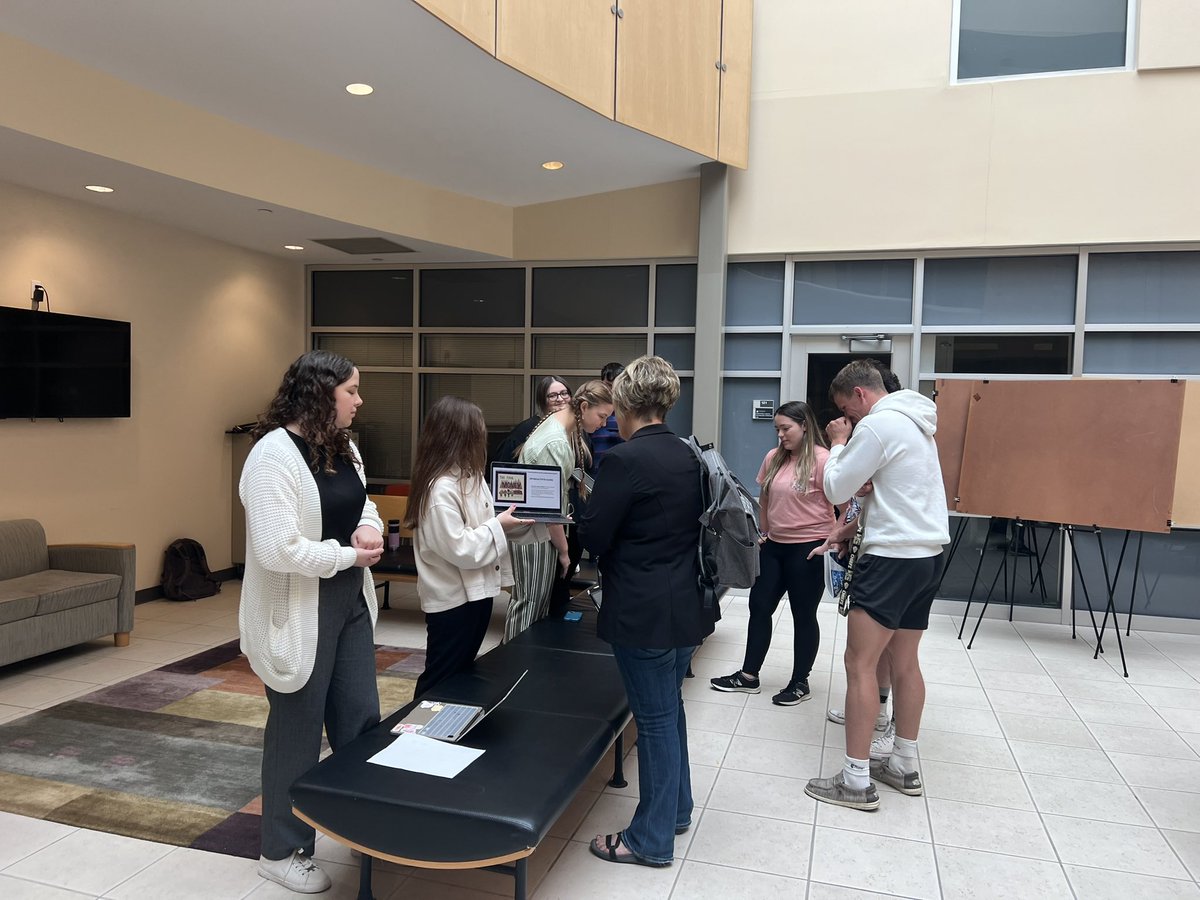 Barri Bumgarner—she/her/hers tweet media