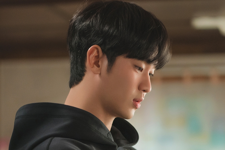 #KimSooHyun Confirmed To Sing For “#QueenOfTears” Soundtrack soompi.com/article/165581…