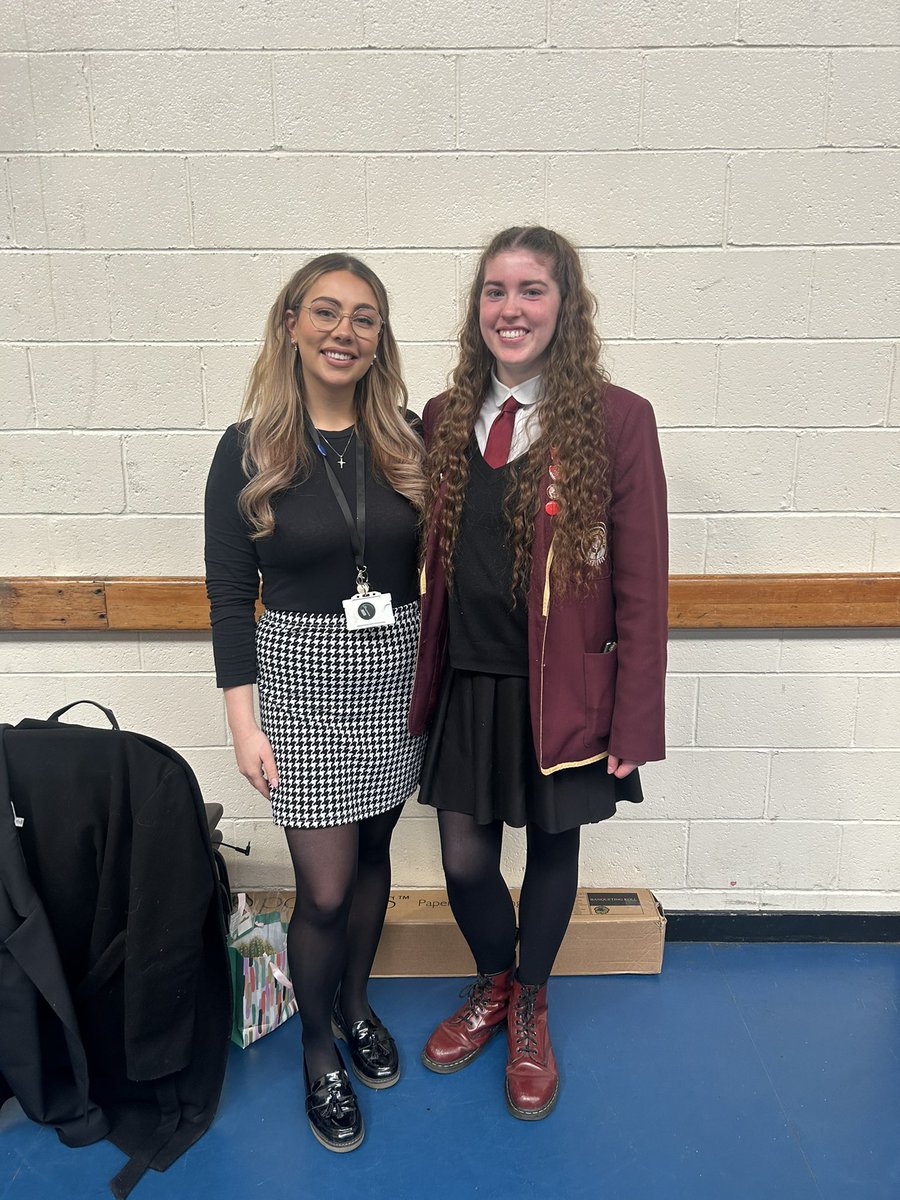 MissKaneHistory's tweet photo. Gutted to be saying goodbye to this S6 cohort🥲. 
My first ever pupil support year group &amp; the S1s when I started teaching at Taylor. 6 years of tears, laughs &amp; watching you grow into fabulous young adults. Will miss you my cherubs ❤️ https://t.co/ubCbFNAWLz