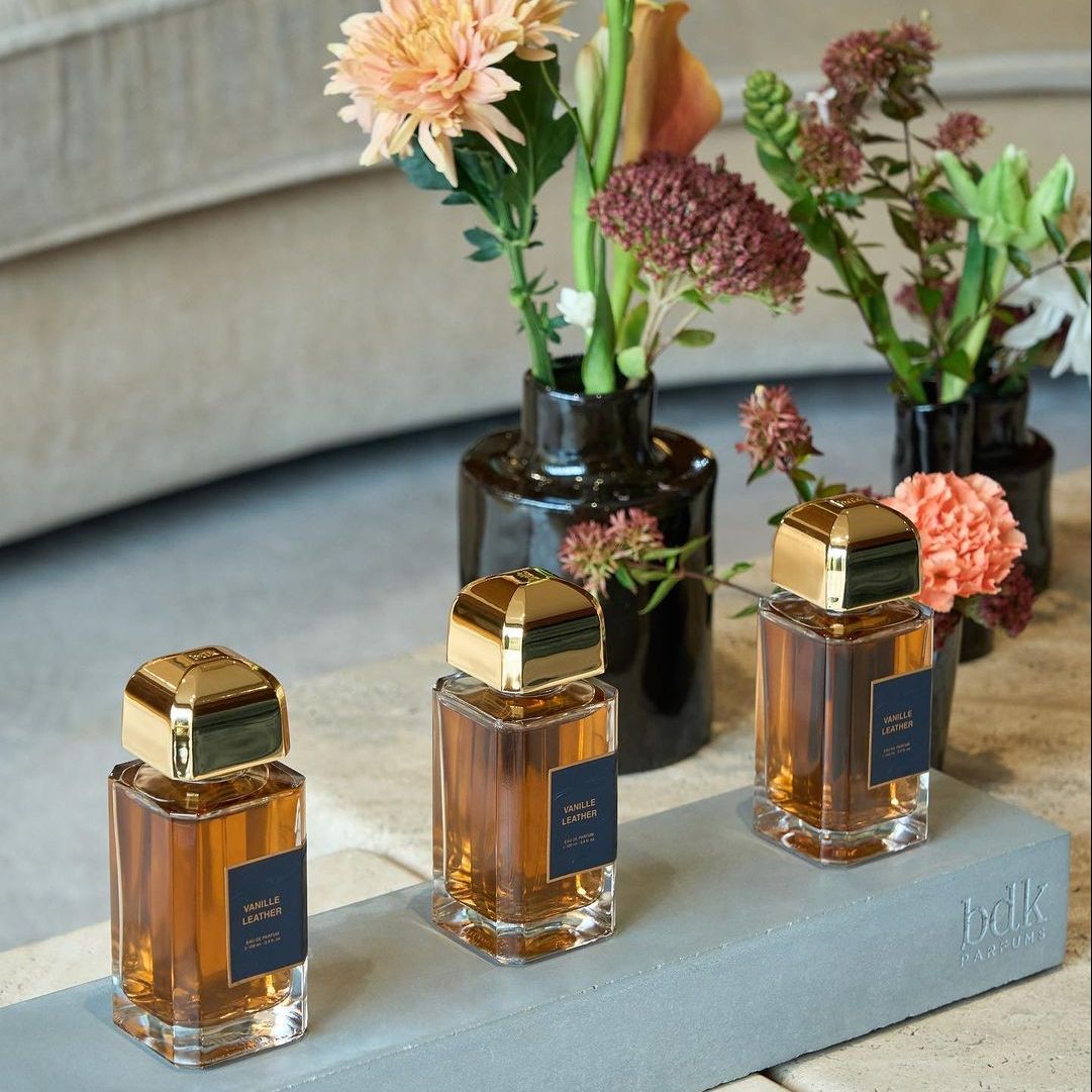 Metrocosmetics's tweet photo. Vanilla Leather by BDK Parfums.
This fragrance honours vanilla, a precious spice from Madagascar, in a creation with voluptuous and textured tones 🤩
Shop online- https://t.co/pbvJQiGsrI
#MetroCosmetics #BDK #Perfume #Fragrance https://t.co/YNg6EgKp0Y