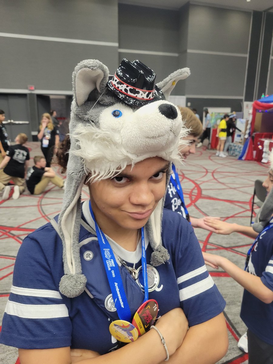 HowlBoutIt37575 tweet media